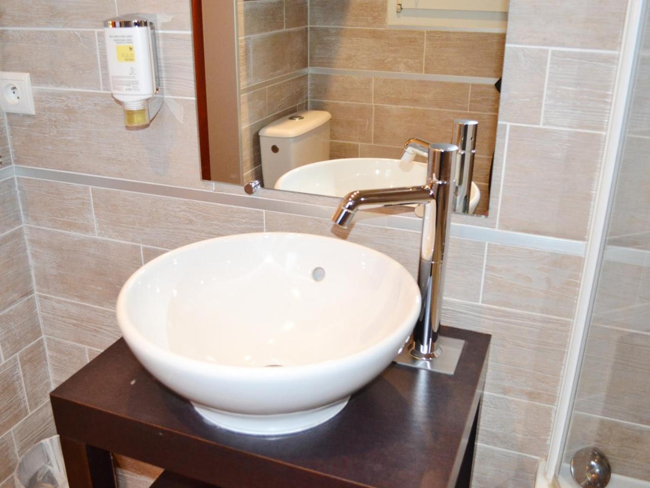 Two Rooms next to Each Other,1208517214:JPEG